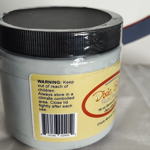 Dixie Belle Chalk Mineral Paint - Savannah Mist 16 oz - Picture 3 of 4